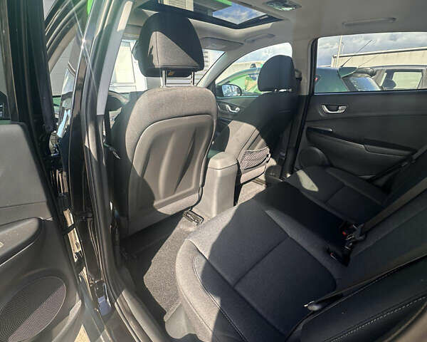 Черный Хендай Kona, объемом двигателя 0 л и пробегом 42 тыс. км за 18500 $, фото 13 на Automoto.ua