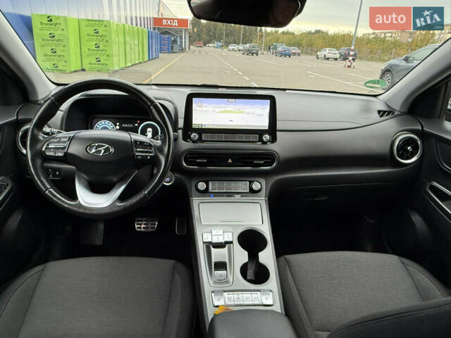 Черный Хендай Kona, объемом двигателя 0 л и пробегом 156 тыс. км за 19800 $, фото 30 на Automoto.ua