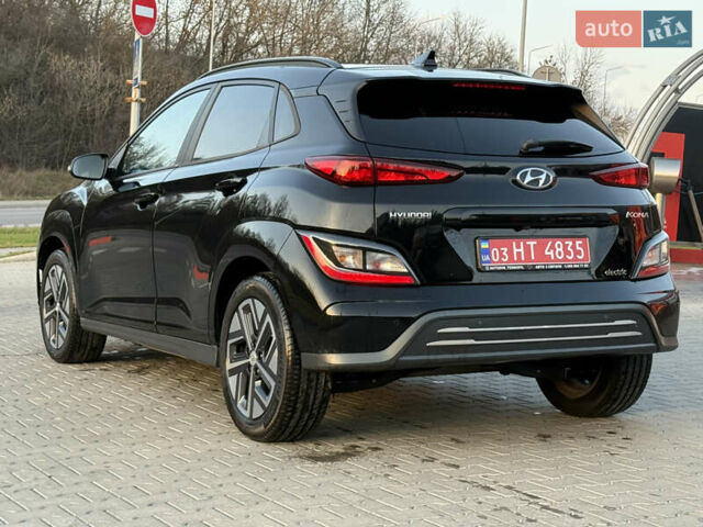 Черный Хендай Kona, объемом двигателя 0 л и пробегом 22 тыс. км за 16999 $, фото 5 на Automoto.ua