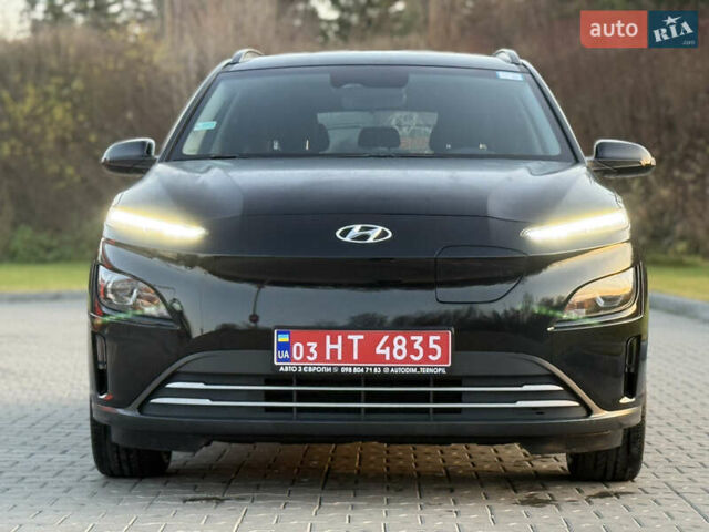 Черный Хендай Kona, объемом двигателя 0 л и пробегом 22 тыс. км за 16999 $, фото 6 на Automoto.ua