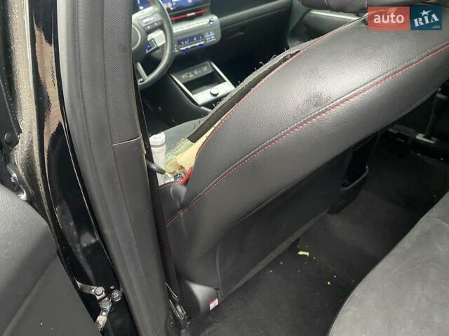 Черный Хендай Kona, объемом двигателя 1.6 л и пробегом 54 тыс. км за 25700 $, фото 25 на Automoto.ua