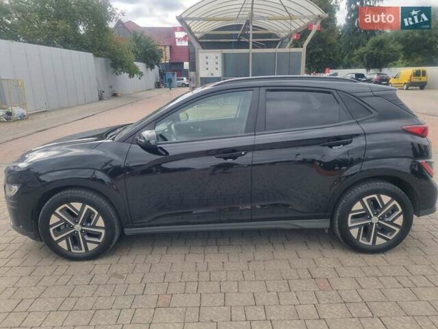 Чорний Хендай Kona, об'ємом двигуна 0 л та пробігом 20 тис. км за 17700 $, фото 4 на Automoto.ua