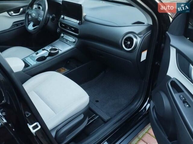 Хендай Kona 2023 у Вінниці на Automoto.ua Чорний Хендай Kona, об'ємом двигуна 0 л та пробігом 63 тис. км за 19400 $, фото 6 на Automoto.ua