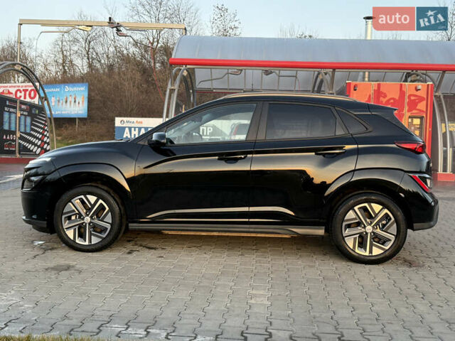 Черный Хендай Kona, объемом двигателя 0 л и пробегом 22 тыс. км за 16999 $, фото 9 на Automoto.ua