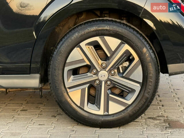 Черный Хендай Kona, объемом двигателя 0 л и пробегом 22 тыс. км за 16999 $, фото 12 на Automoto.ua