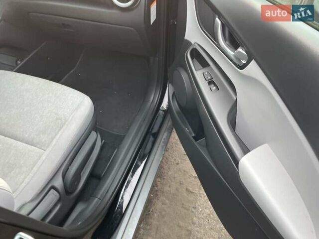 Чорний Хендай Kona, об'ємом двигуна 0 л та пробігом 66 тис. км за 11500 $, фото 11 на Automoto.ua
