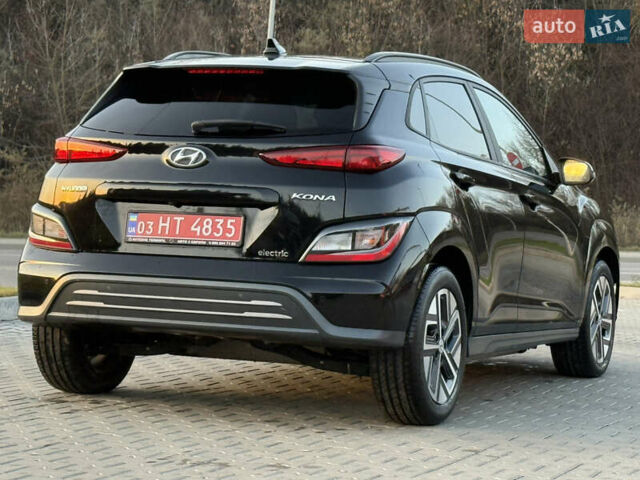 Черный Хендай Kona, объемом двигателя 0 л и пробегом 22 тыс. км за 16999 $, фото 1 на Automoto.ua