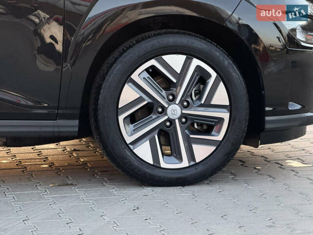 Черный Хендай Kona, объемом двигателя 0 л и пробегом 22 тыс. км за 16999 $, фото 10 на Automoto.ua