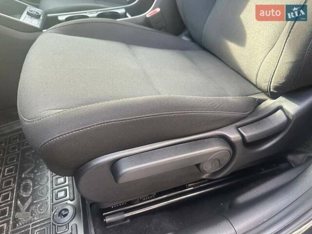 Хендай Kona 2023 у Львові на Automoto.ua Чорний Хендай Kona, об'ємом двигуна 0 л та пробігом 50 тис. км за 22700 $, фото 4 на Automoto.ua