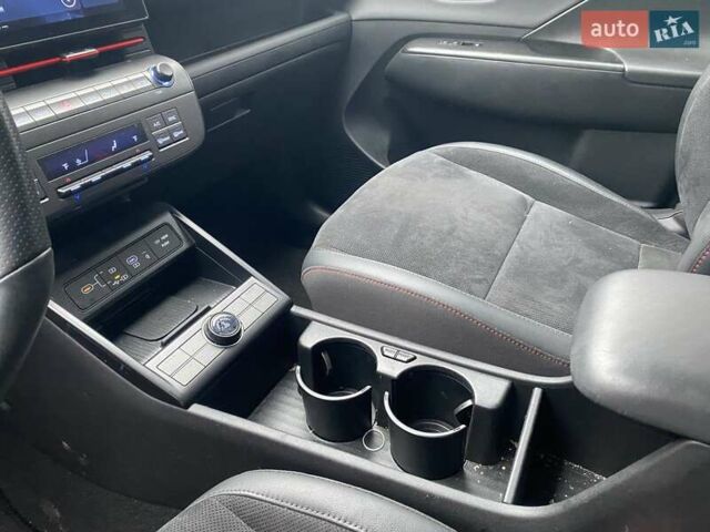 Черный Хендай Kona, объемом двигателя 1.6 л и пробегом 54 тыс. км за 25700 $, фото 16 на Automoto.ua