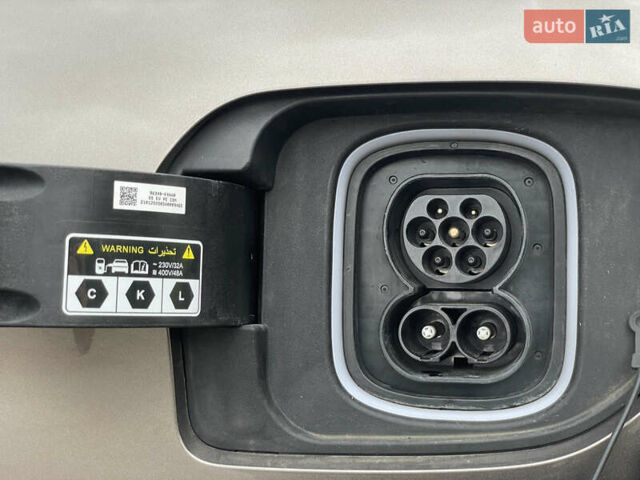 Коричневый Хендай Kona, объемом двигателя 0 л и пробегом 58 тыс. км за 18490 $, фото 45 на Automoto.ua