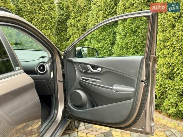 Коричневый Хендай Kona, объемом двигателя 0 л и пробегом 46 тыс. км за 17700 $, фото 26 на Automoto.ua