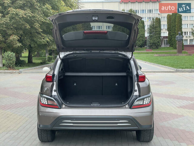 Коричневый Хендай Kona, объемом двигателя 0 л и пробегом 58 тыс. км за 18490 $, фото 10 на Automoto.ua