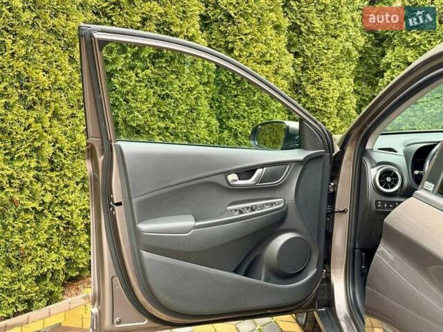 Коричневый Хендай Kona, объемом двигателя 0 л и пробегом 46 тыс. км за 17700 $, фото 17 на Automoto.ua