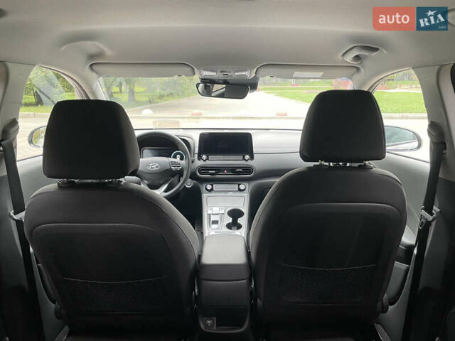 Коричневый Хендай Kona, объемом двигателя 0 л и пробегом 58 тыс. км за 18490 $, фото 37 на Automoto.ua