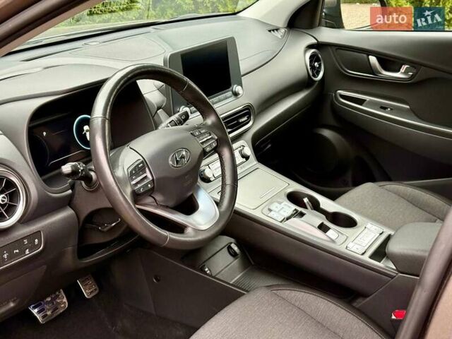 Коричневый Хендай Kona, объемом двигателя 0 л и пробегом 46 тыс. км за 17700 $, фото 21 на Automoto.ua