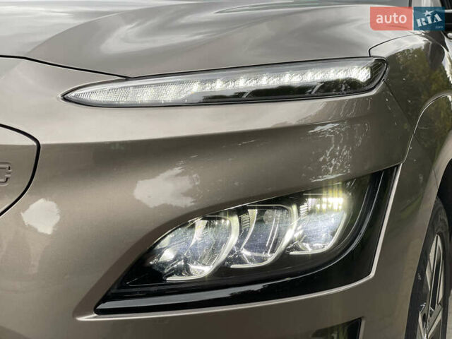 Коричневый Хендай Kona, объемом двигателя 0 л и пробегом 58 тыс. км за 18490 $, фото 46 на Automoto.ua