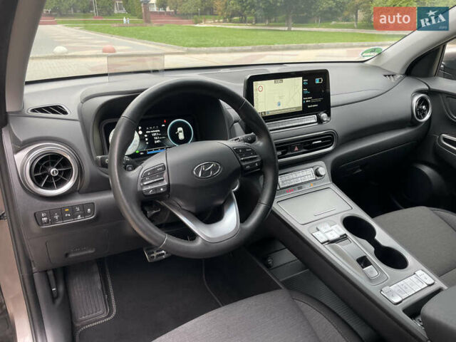 Коричневый Хендай Kona, объемом двигателя 0 л и пробегом 58 тыс. км за 18490 $, фото 16 на Automoto.ua
