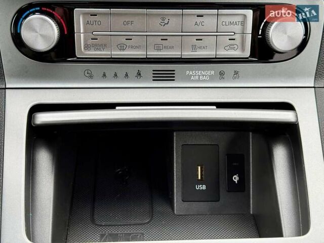 Коричневый Хендай Kona, объемом двигателя 0 л и пробегом 46 тыс. км за 17700 $, фото 35 на Automoto.ua