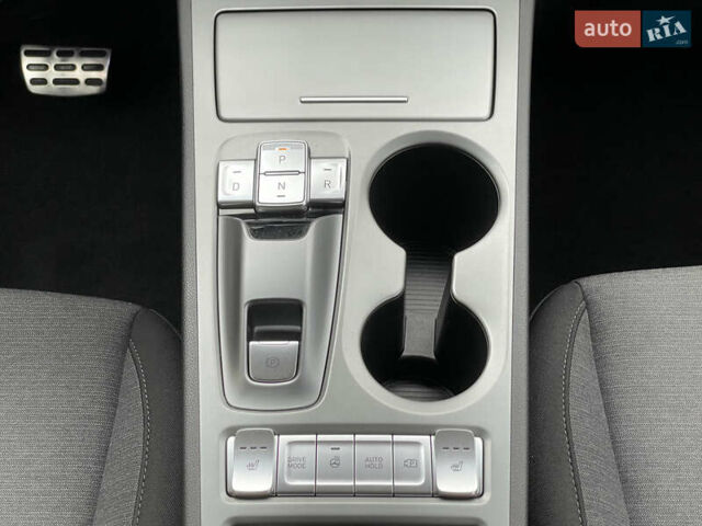 Коричневый Хендай Kona, объемом двигателя 0 л и пробегом 58 тыс. км за 18490 $, фото 29 на Automoto.ua