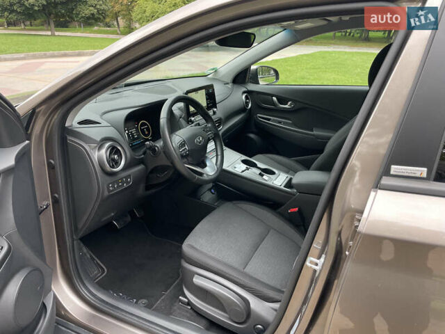 Коричневый Хендай Kona, объемом двигателя 0 л и пробегом 58 тыс. км за 18490 $, фото 15 на Automoto.ua