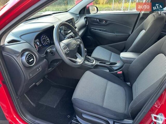Красный Хендай Kona, объемом двигателя 2 л и пробегом 179 тыс. км за 13500 $, фото 21 на Automoto.ua