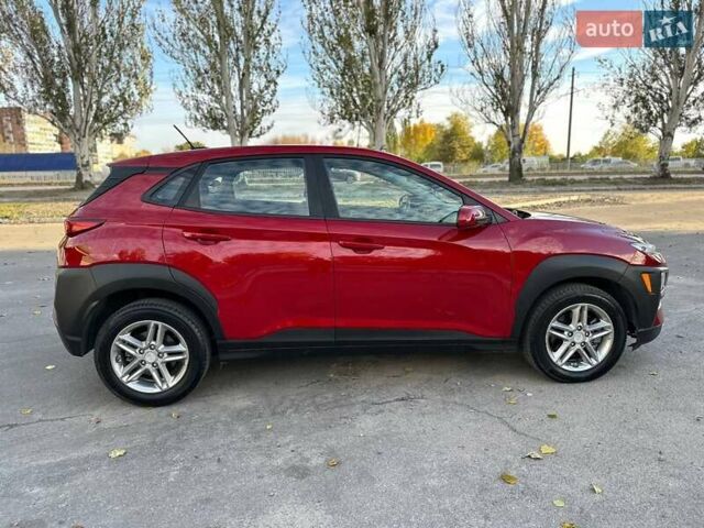 Красный Хендай Kona, объемом двигателя 2 л и пробегом 179 тыс. км за 13500 $, фото 9 на Automoto.ua