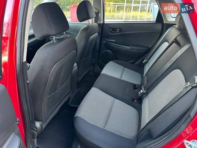 Красный Хендай Kona, объемом двигателя 2 л и пробегом 179 тыс. км за 13500 $, фото 24 на Automoto.ua