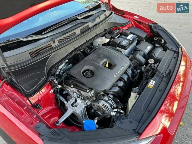 Красный Хендай Kona, объемом двигателя 2 л и пробегом 179 тыс. км за 13500 $, фото 31 на Automoto.ua