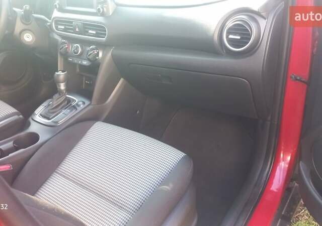 Червоний Хендай Kona, об'ємом двигуна 2 л та пробігом 42 тис. км за 17300 $, фото 8 на Automoto.ua