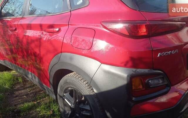 Червоний Хендай Kona, об'ємом двигуна 2 л та пробігом 42 тис. км за 17300 $, фото 4 на Automoto.ua