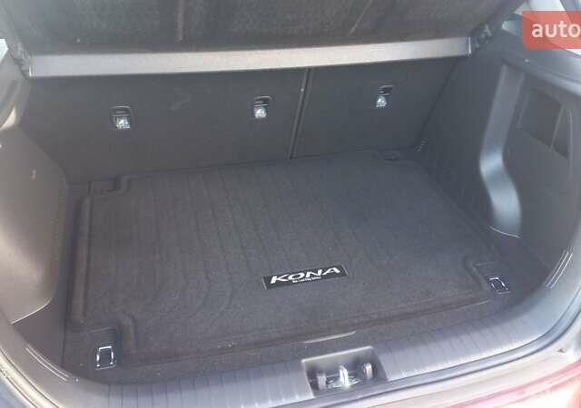 Червоний Хендай Kona, об'ємом двигуна 2 л та пробігом 42 тис. км за 17300 $, фото 7 на Automoto.ua