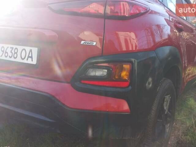 Червоний Хендай Kona, об'ємом двигуна 2 л та пробігом 42 тис. км за 17300 $, фото 3 на Automoto.ua