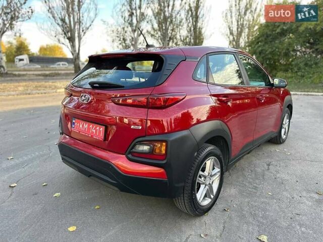 Красный Хендай Kona, объемом двигателя 2 л и пробегом 179 тыс. км за 13500 $, фото 3 на Automoto.ua