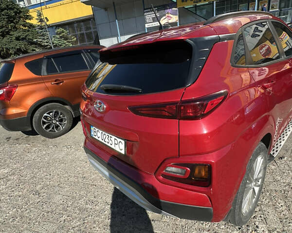 Червоний Хендай Kona, об'ємом двигуна 2 л та пробігом 55 тис. км за 18000 $, фото 4 на Automoto.ua