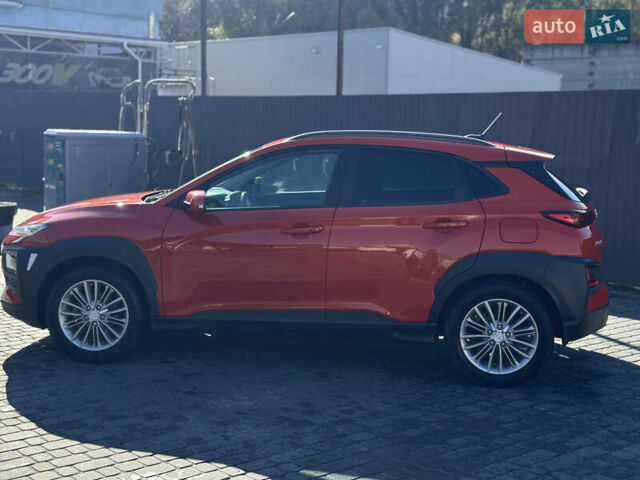 Красный Хендай Kona, объемом двигателя 2 л и пробегом 105 тыс. км за 14900 $, фото 4 на Automoto.ua