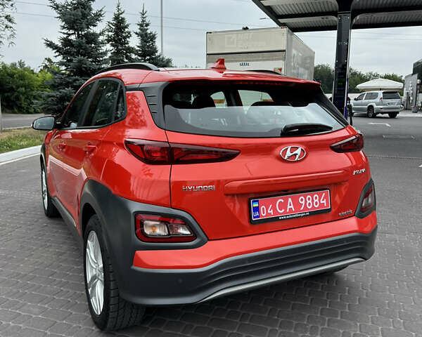 Красный Хендай Kona, объемом двигателя 0 л и пробегом 99 тыс. км за 16900 $, фото 27 на Automoto.ua