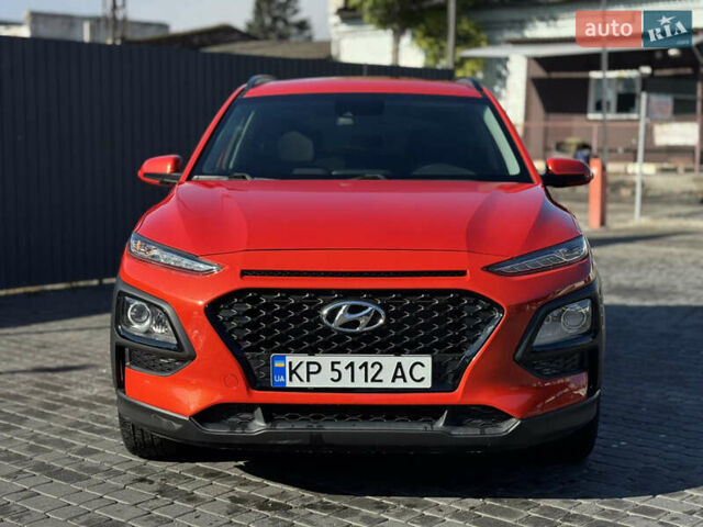 Красный Хендай Kona, объемом двигателя 2 л и пробегом 105 тыс. км за 14900 $, фото 1 на Automoto.ua