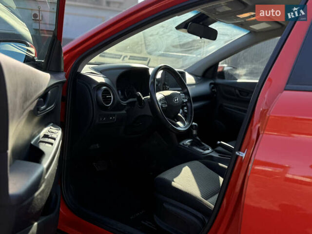 Красный Хендай Kona, объемом двигателя 2 л и пробегом 105 тыс. км за 14900 $, фото 11 на Automoto.ua
