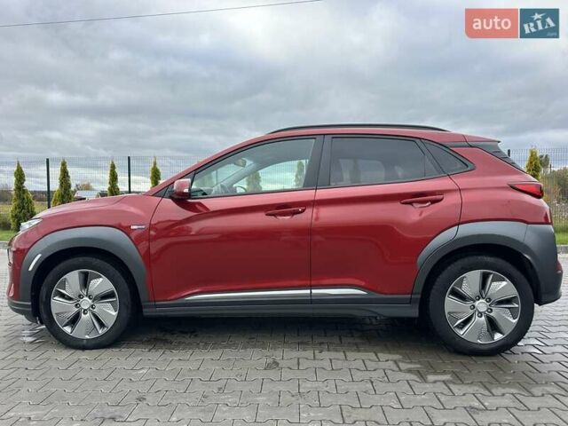 Красный Хендай Kona, объемом двигателя 0 л и пробегом 110 тыс. км за 16700 $, фото 7 на Automoto.ua