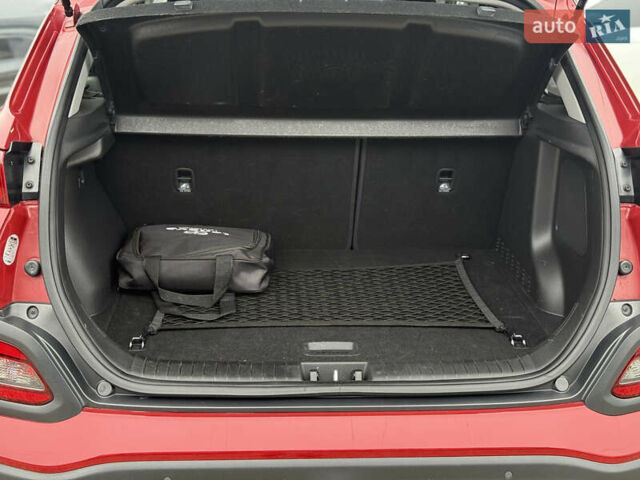 Красный Хендай Kona, объемом двигателя 0 л и пробегом 83 тыс. км за 17700 $, фото 16 на Automoto.ua