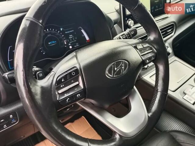 Червоний Хендай Kona, об'ємом двигуна 0 л та пробігом 156 тис. км за 16850 $, фото 48 на Automoto.ua