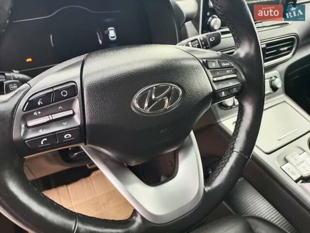 Червоний Хендай Kona, об'ємом двигуна 0 л та пробігом 156 тис. км за 16850 $, фото 46 на Automoto.ua