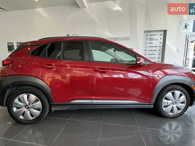 Червоний Хендай Kona, об'ємом двигуна 0 л та пробігом 103 тис. км за 18000 $, фото 7 на Automoto.ua