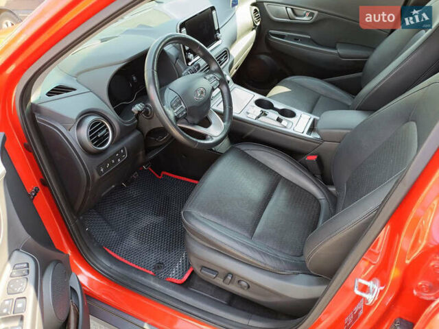 Красный Хендай Kona, объемом двигателя 0 л и пробегом 146 тыс. км за 20500 $, фото 12 на Automoto.ua