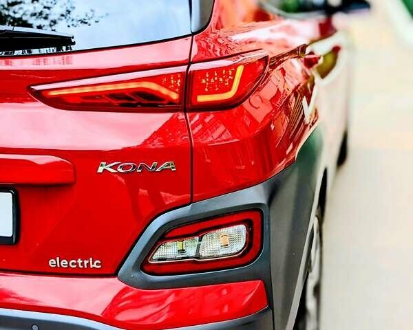 Красный Хендай Kona, объемом двигателя 0 л и пробегом 154 тыс. км за 17200 $, фото 13 на Automoto.ua