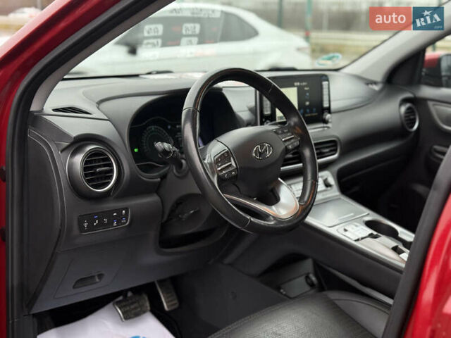 Красный Хендай Kona, объемом двигателя 0 л и пробегом 83 тыс. км за 17700 $, фото 6 на Automoto.ua