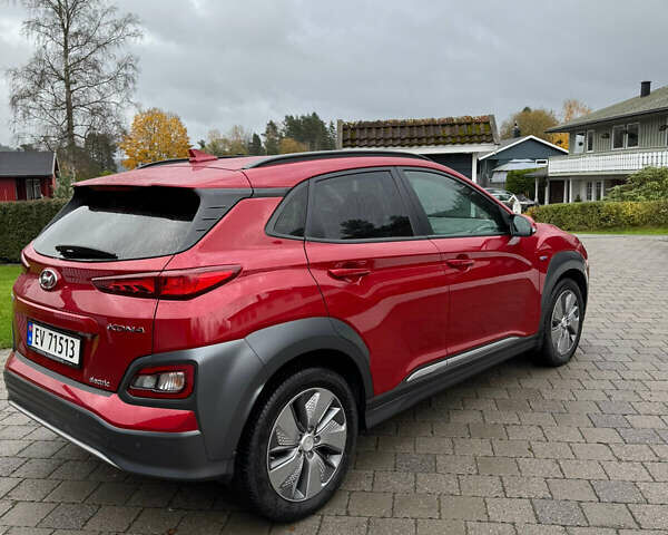 Красный Хендай Kona, объемом двигателя 0 л и пробегом 90 тыс. км за 14000 $, фото 5 на Automoto.ua