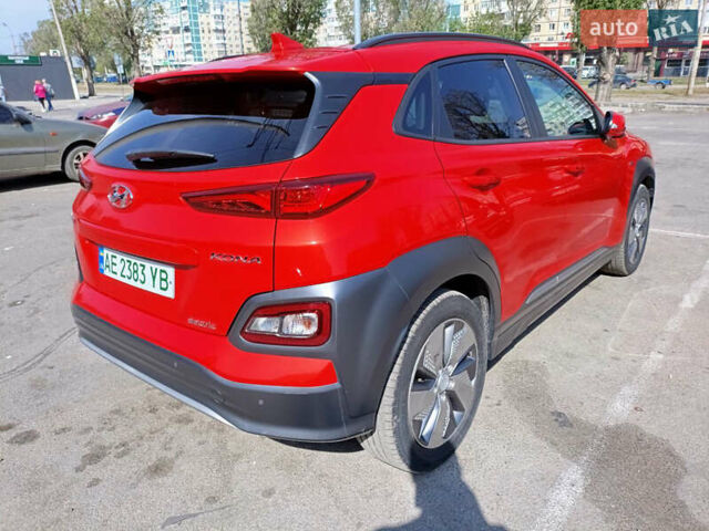 Красный Хендай Kona, объемом двигателя 0 л и пробегом 146 тыс. км за 20500 $, фото 7 на Automoto.ua