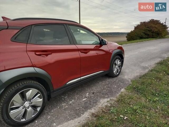 Червоний Хендай Kona, об'ємом двигуна 0 л та пробігом 156 тис. км за 16850 $, фото 6 на Automoto.ua